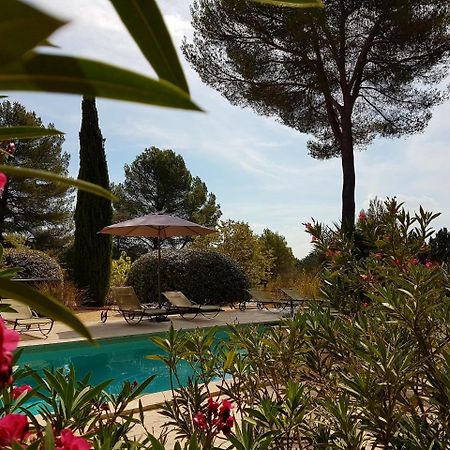 Les Mazets Du Luberon Bed & Breakfast Puget Екстериор снимка