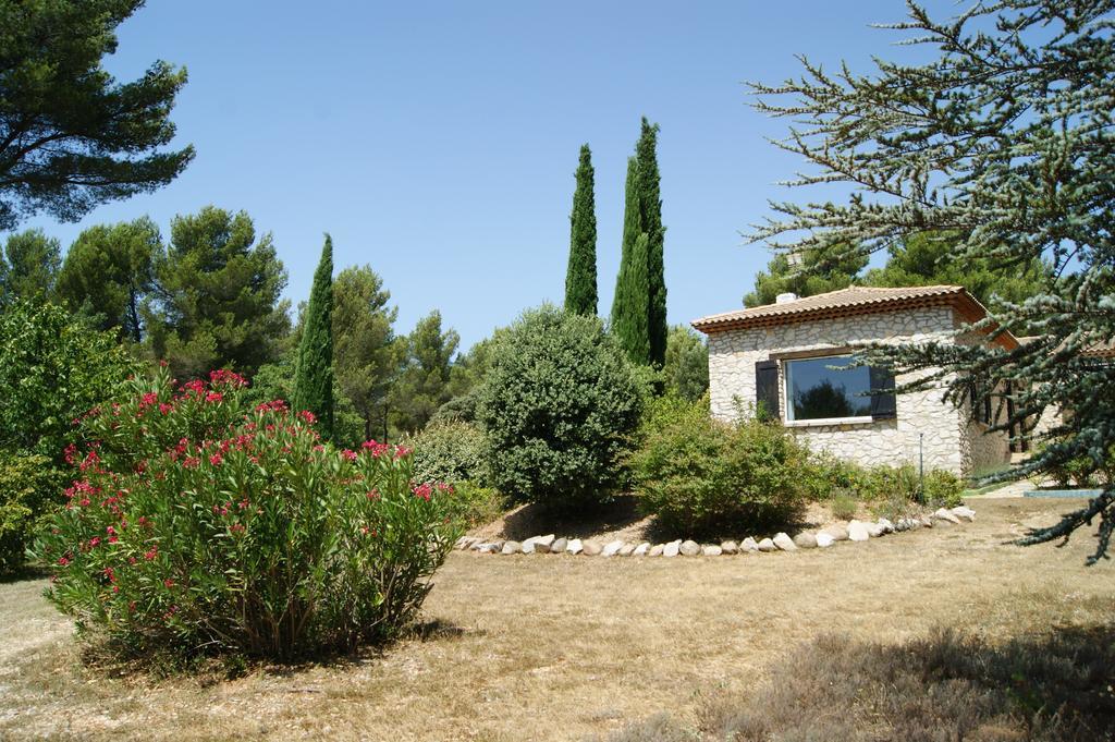 Les Mazets Du Luberon Bed & Breakfast Puget Екстериор снимка